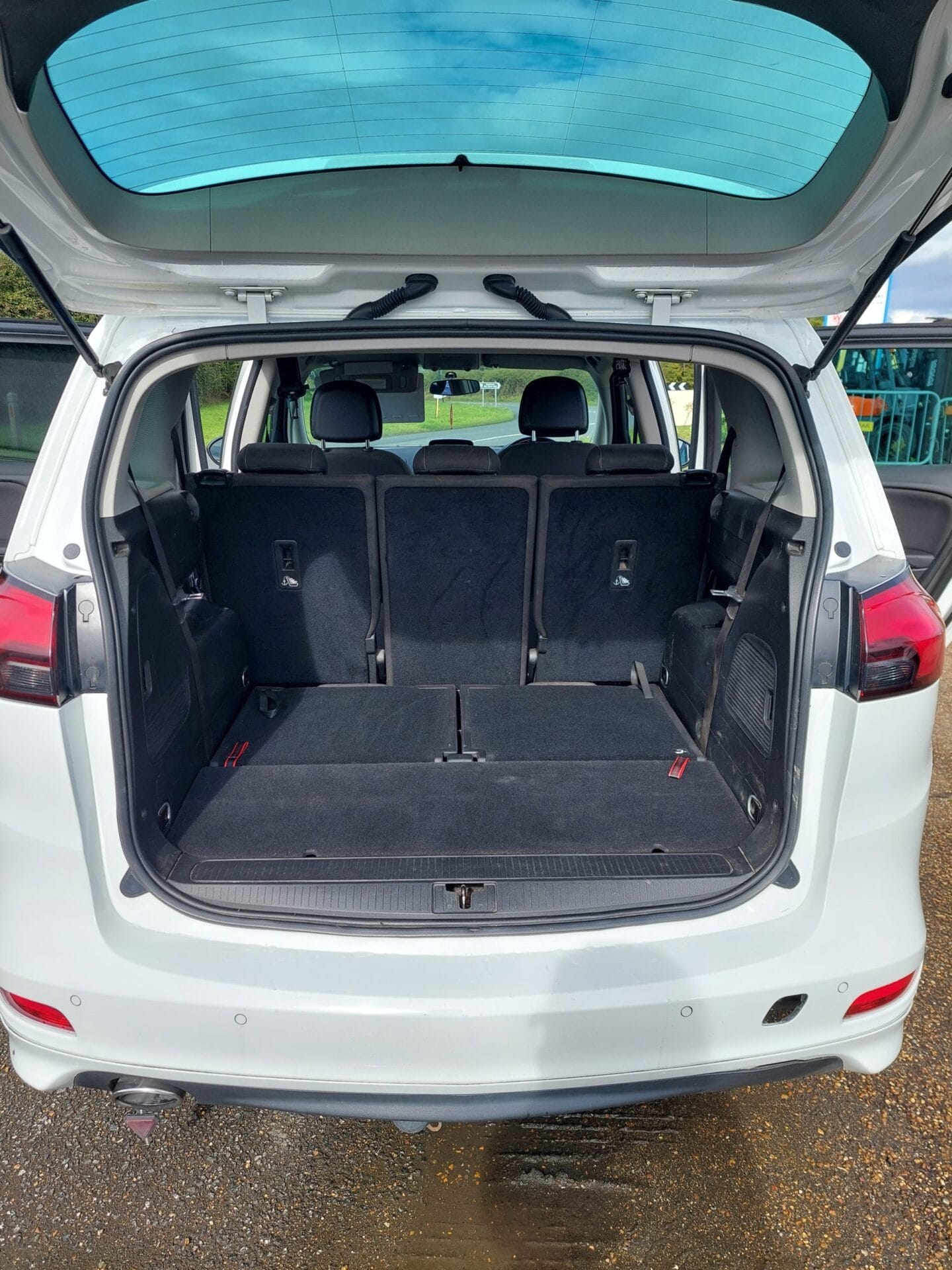 Vauxhall Zafira Tourer SRI CDTI S/S 7 seater 2L - Image 6